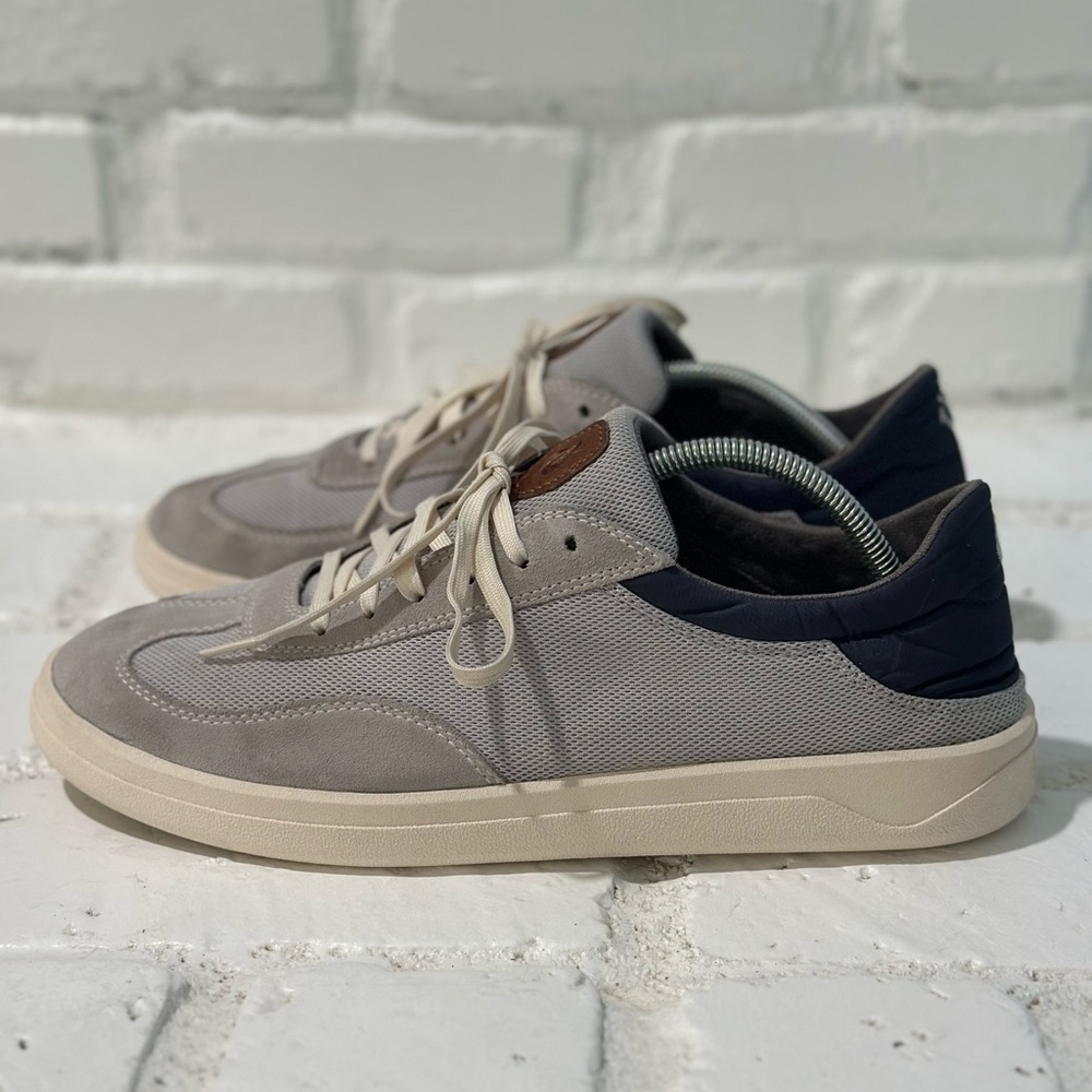 OluKai Punini Sneakers, Men’s size 11, Vapor/Trench Blue. Premium suede non-slip